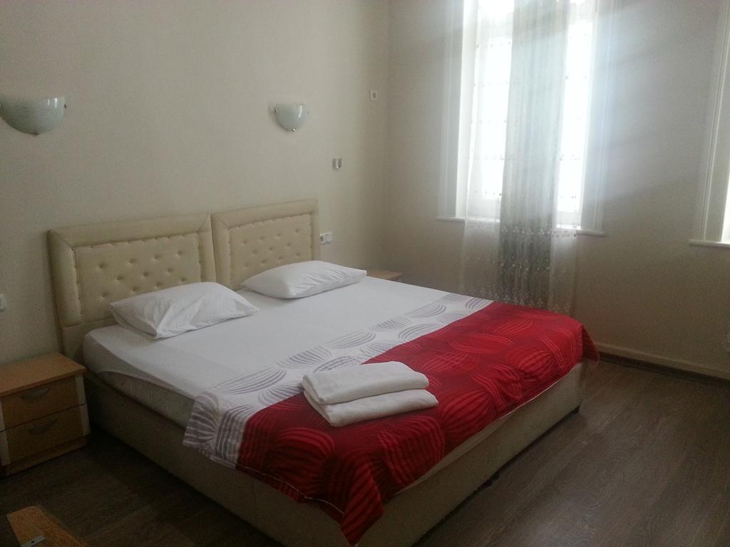 Laguna Otel Pansiyon Izmir Bagian luar foto