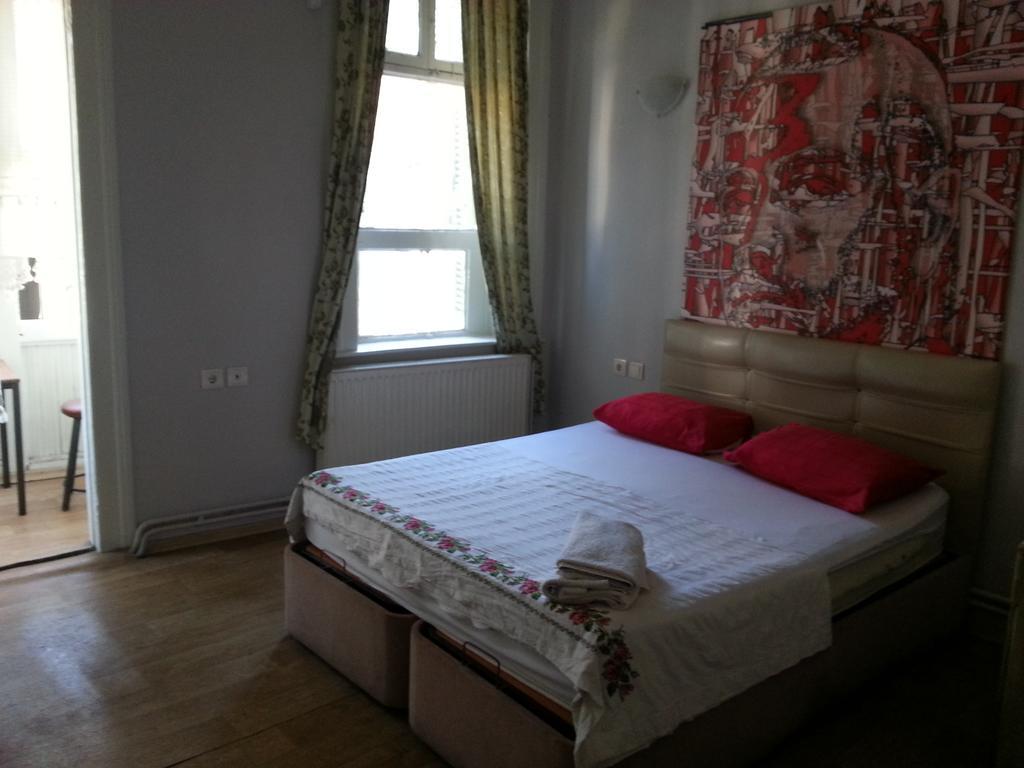Laguna Otel Pansiyon Izmir Bagian luar foto